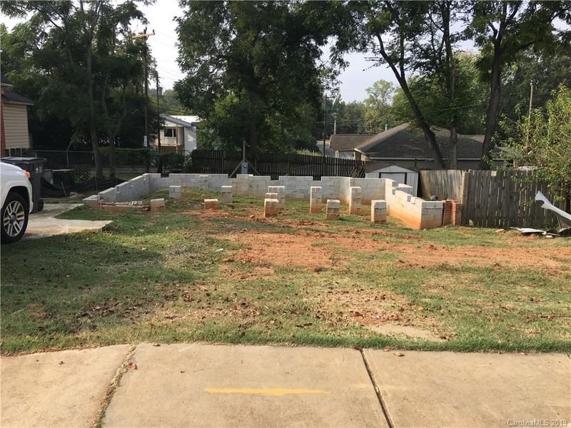 2832 Brevard St, Charlotte, NC 28205