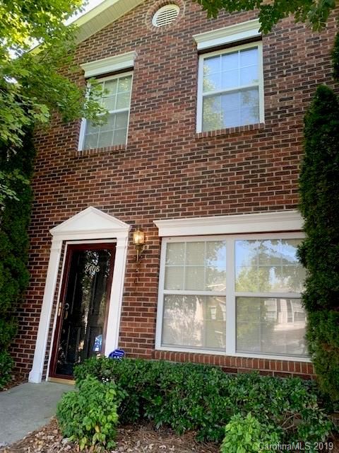 2408 Ryerson Ct, Charlotte, NC 28213