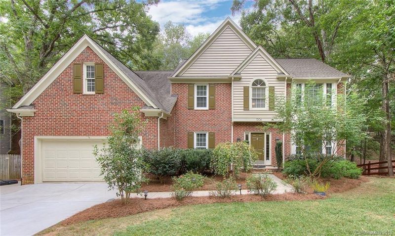 1306 Gateshead Ln, Matthews, NC 28105