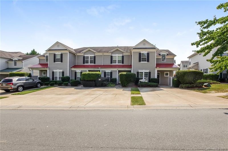 1106 Phil Oneil Dr, Charlotte, NC 28215