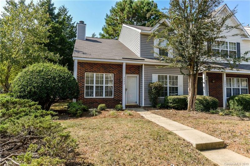 6002 Cougar Ln, Charlotte, NC 28269