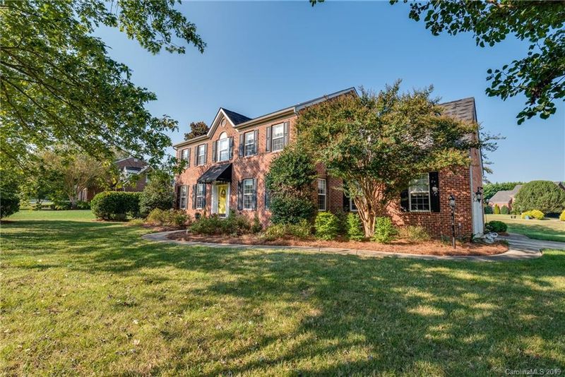10608 Olde Irongate Ln, Mint Hill, NC 28227