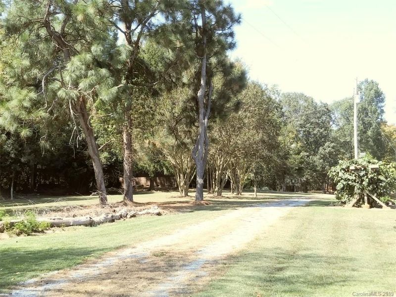 1610 E Highway 218 Hw, Monroe, NC 28110