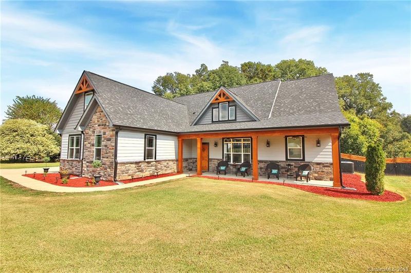 224 Scottish Highland Rd, Clover, SC 29710