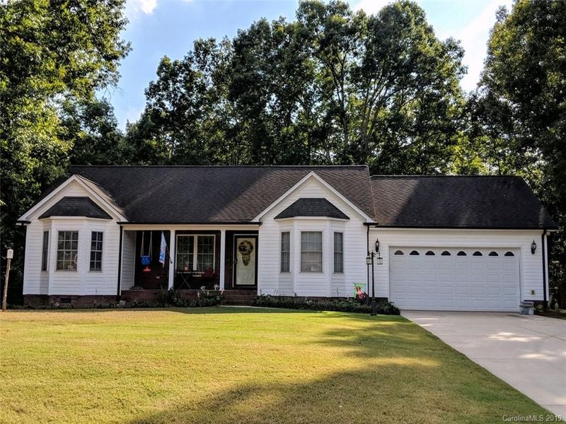 1541 Silver Ct, Dallas, NC 28034