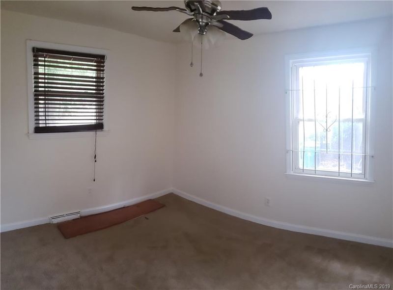1016 Delmar Ln, Charlotte, NC 28217