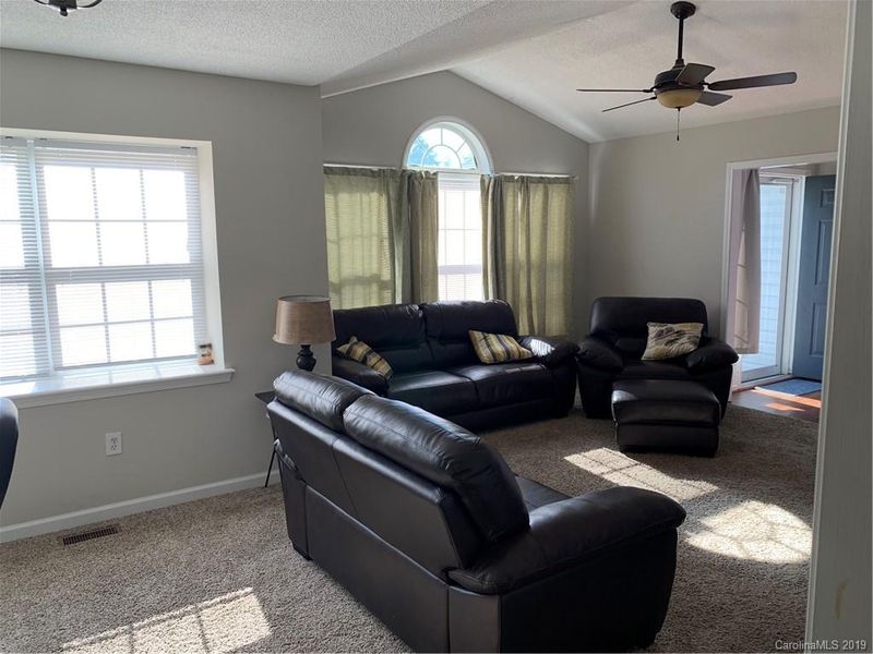 818 Highlander Ct, Concord, NC 28025