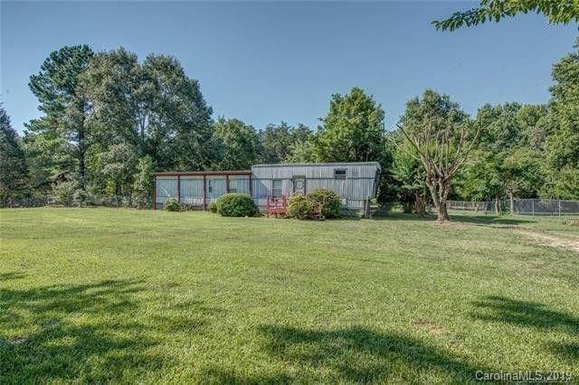 1405 Sherwood Rd, Clover, SC 29710