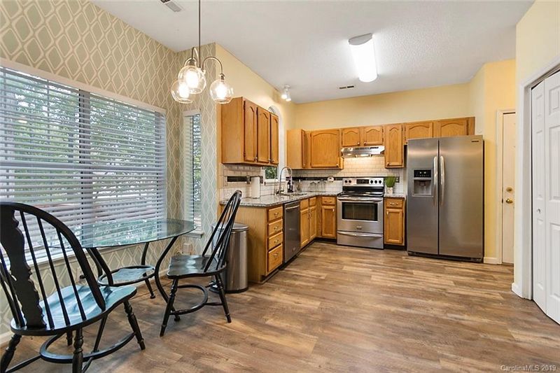 5203 Hedgecrest Pl, Charlotte, NC 28269