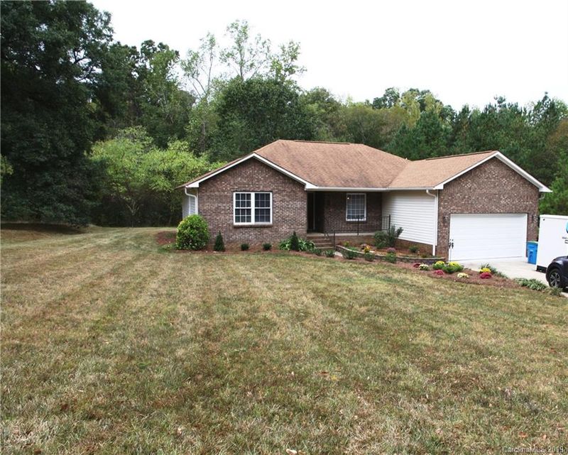341 Clay St, Belmont, NC 28012