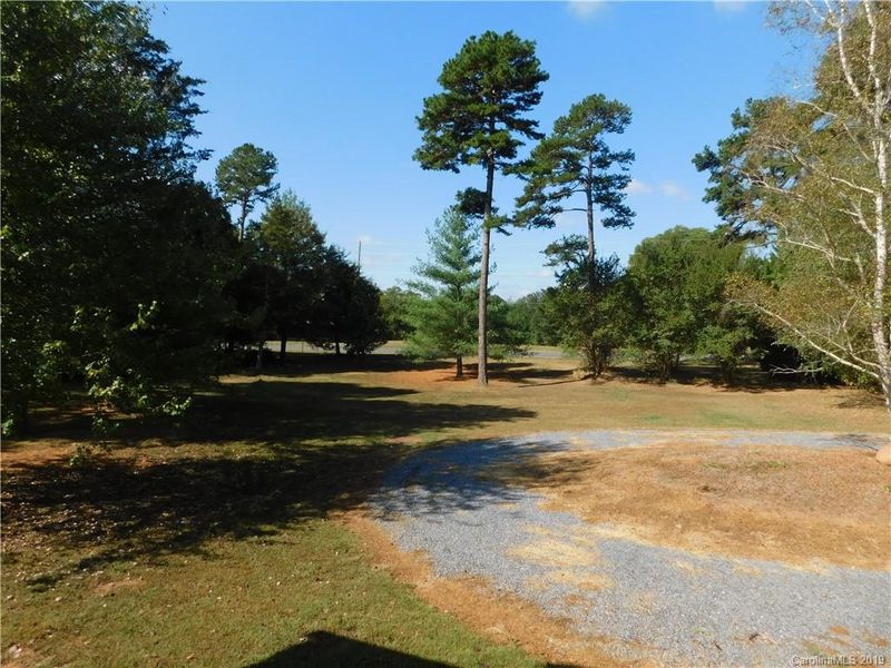 3141 Laboratory Rd, Lincolnton, NC 28092