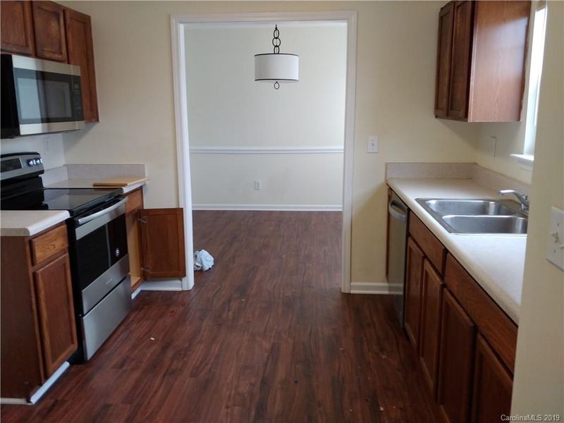 5229 Kiev Dr, Charlotte, NC 28216