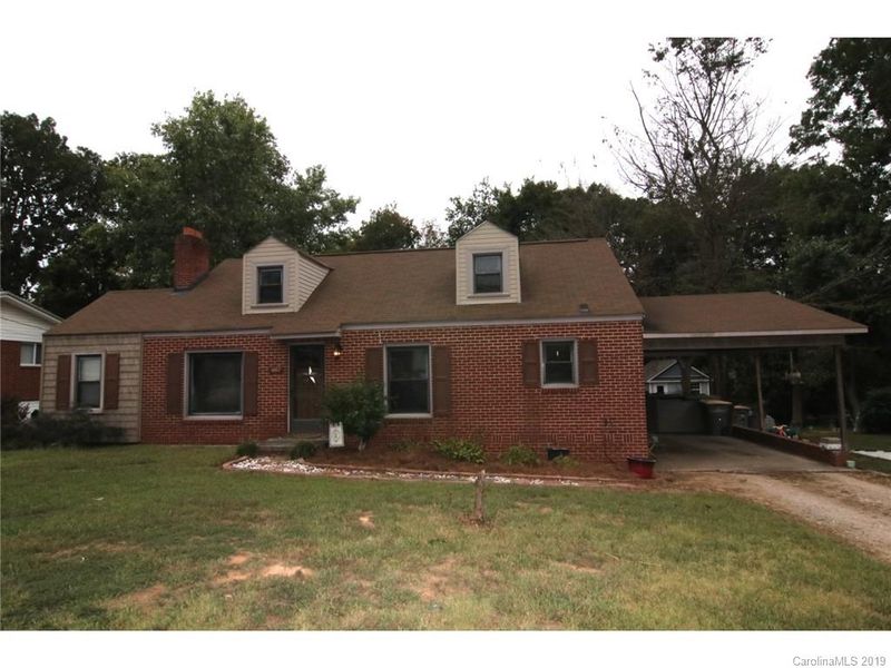 1007 Orangewood St, Kannapolis, NC 28081