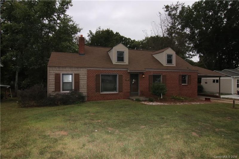 1007 Orangewood St, Kannapolis, NC 28081