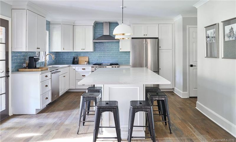 1509 Runnymede Ln, Charlotte, NC 28211