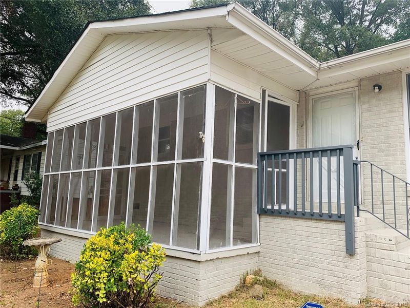 111 E Henry St, Belmont, NC 28012