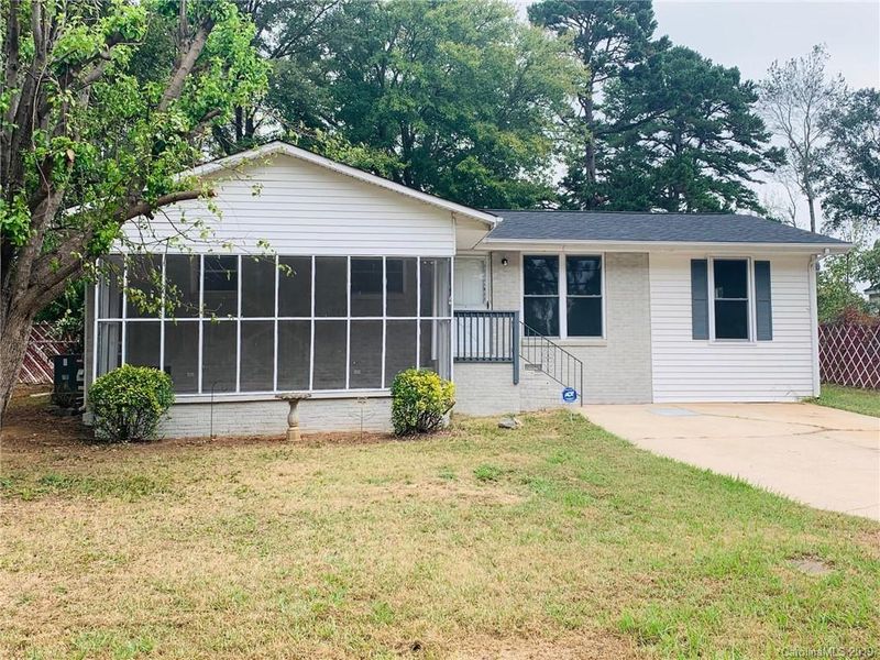 111 E Henry St, Belmont, NC 28012