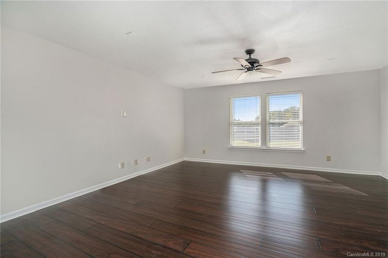 3355 Pikes Peak Dr, Gastonia, NC 28052