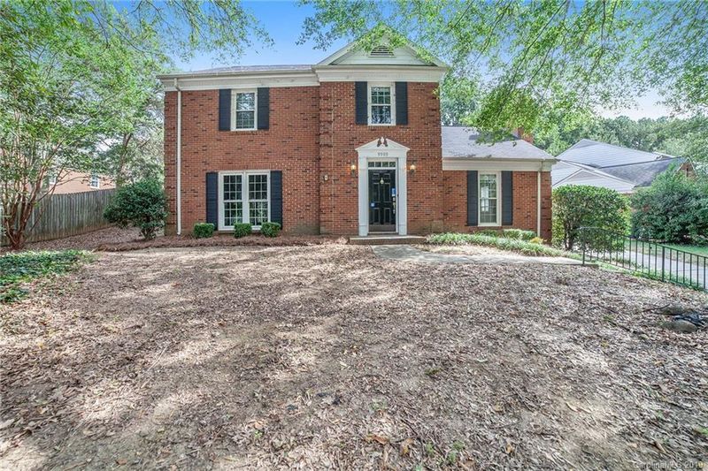 9909 Laurel Lake Ln, Charlotte, NC 28277