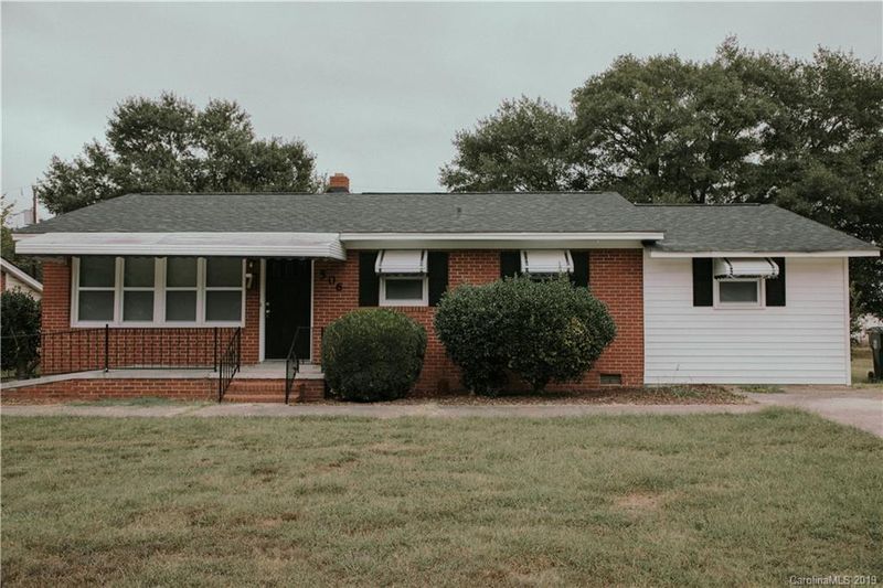 506 Kings Mountain St, Clover, SC 29710