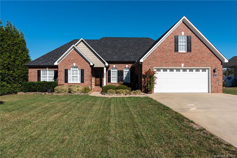 2977 Weatherfield Dr, Lincolnton, NC 28092
