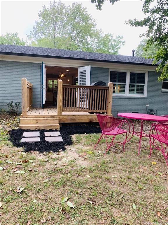 3909 Farmview Rd, Charlotte, NC 28205
