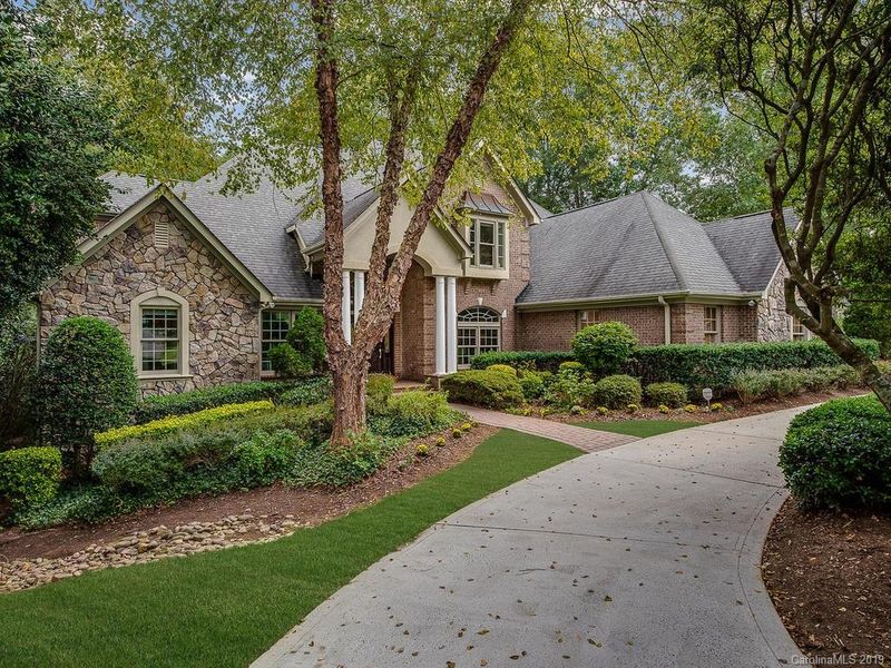 2110 Cortelyou Rd, Charlotte, NC 28211
