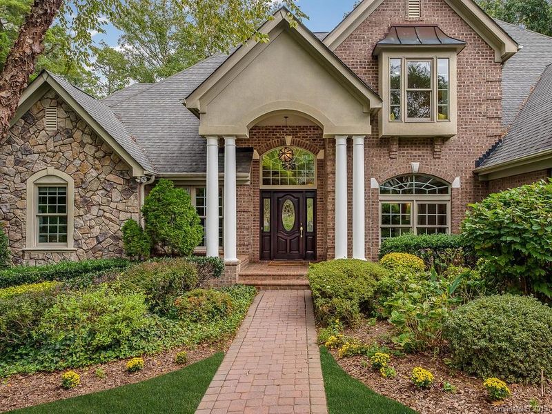 2110 Cortelyou Rd, Charlotte, NC 28211
