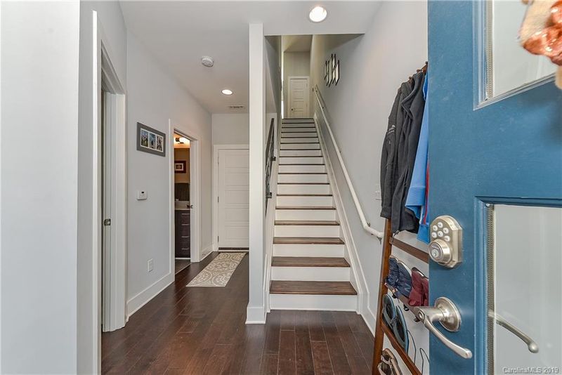 227 Doggett St, Charlotte, NC 28203
