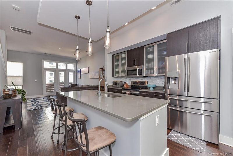 227 Doggett St, Charlotte, NC 28203
