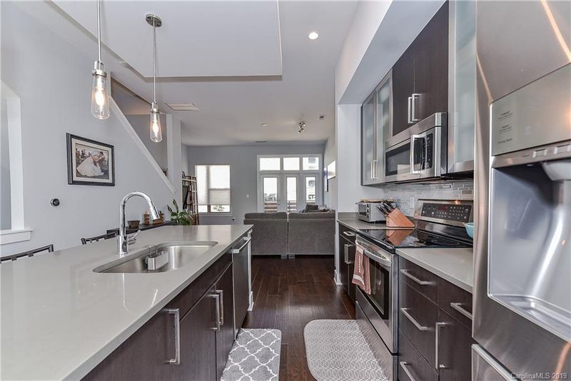 227 Doggett St, Charlotte, NC 28203