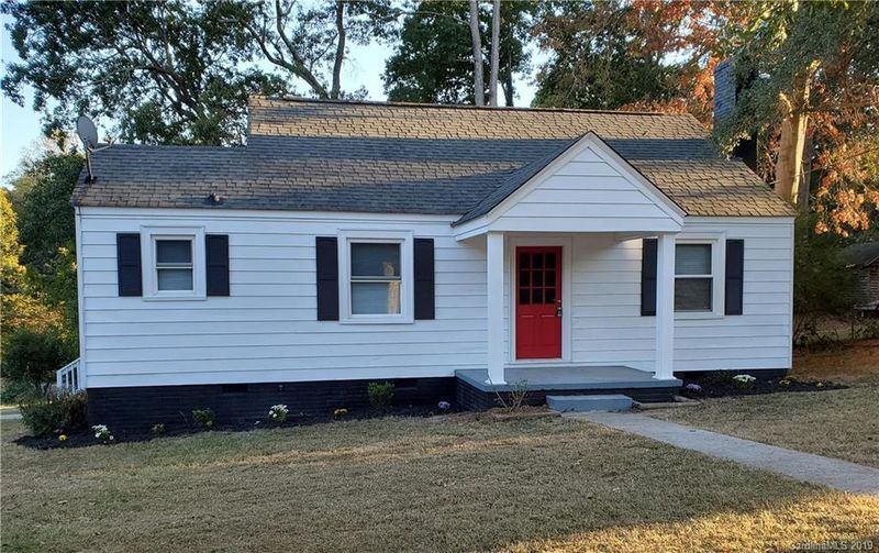 220 E Parkwood St, Stanley, NC 28164