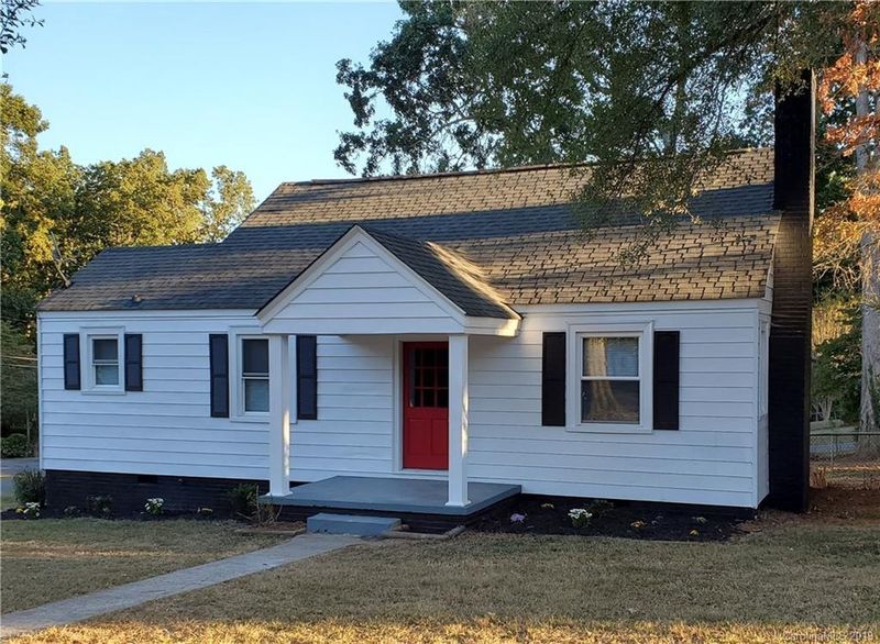 220 E Parkwood St, Stanley, NC 28164