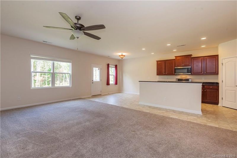 7520 Spring Spruce Ln, Charlotte, NC 28227