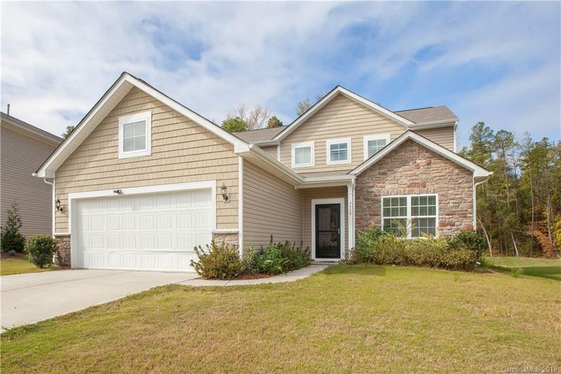 7520 Spring Spruce Ln, Charlotte, NC 28227