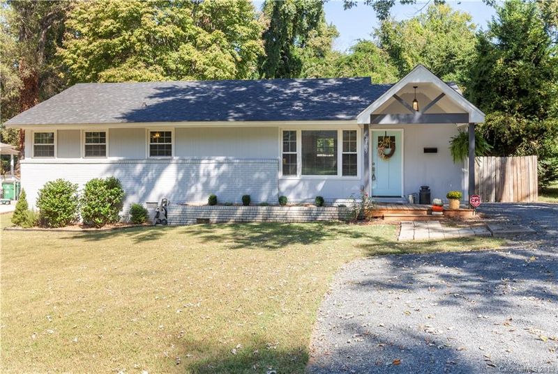 2109 Dalehurst Dr, Charlotte, NC 28205