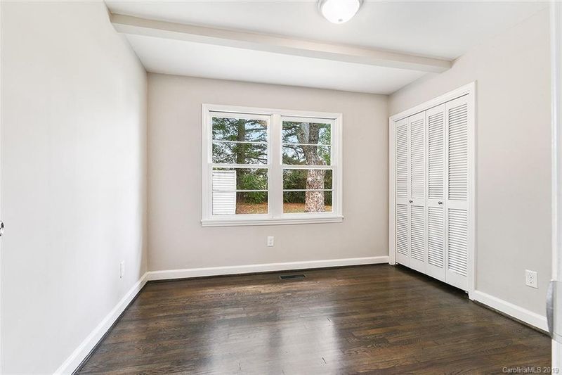 1137 White Ln, Gastonia, NC 28052