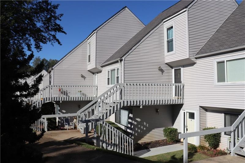 1050 21st Ave NW #81, Hickory, NC 28601