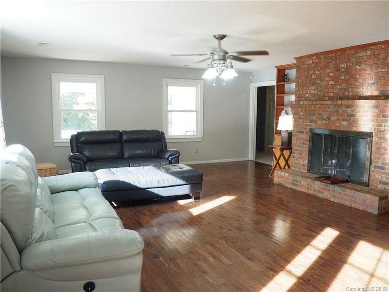 5046 Lewis Rd, Gastonia, NC 28052