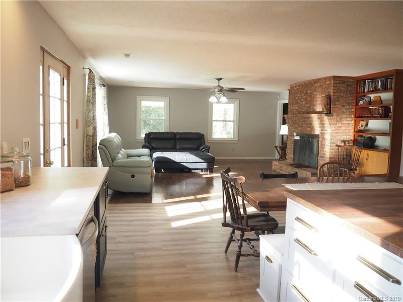 5046 Lewis Rd, Gastonia, NC 28052