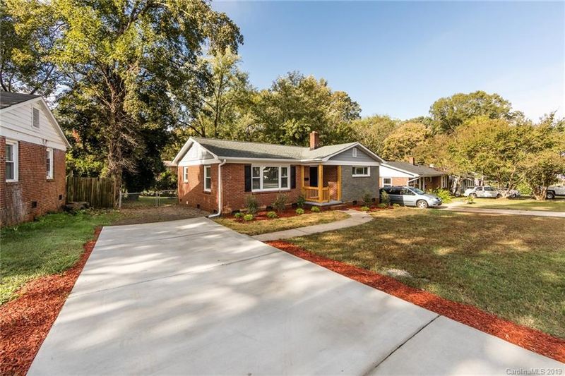 2220 Kilborne Dr, Charlotte, NC 28205