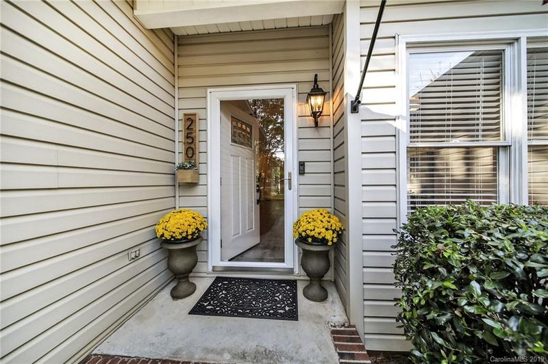 250 Hillcrest Ave, Rock Hill, SC 29732