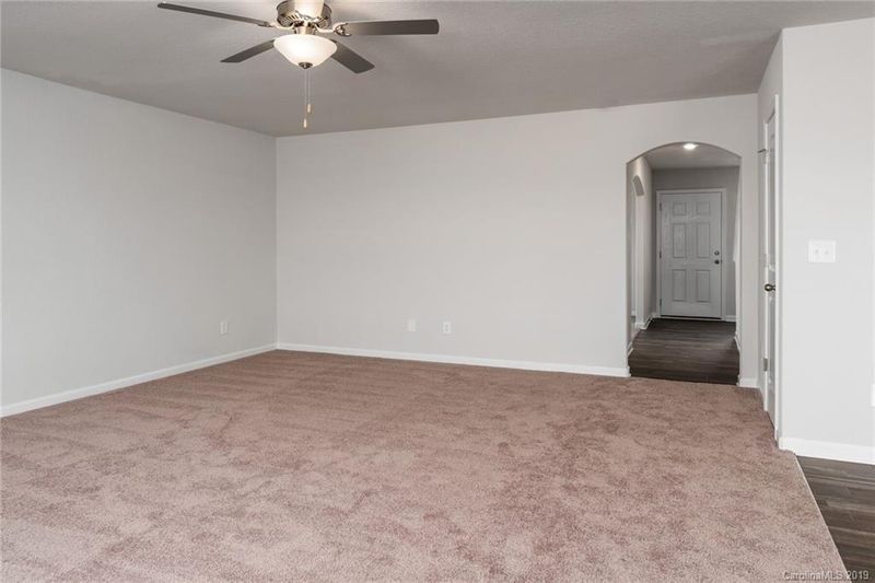 8610 Highgate Dr, Charlotte, NC 28215