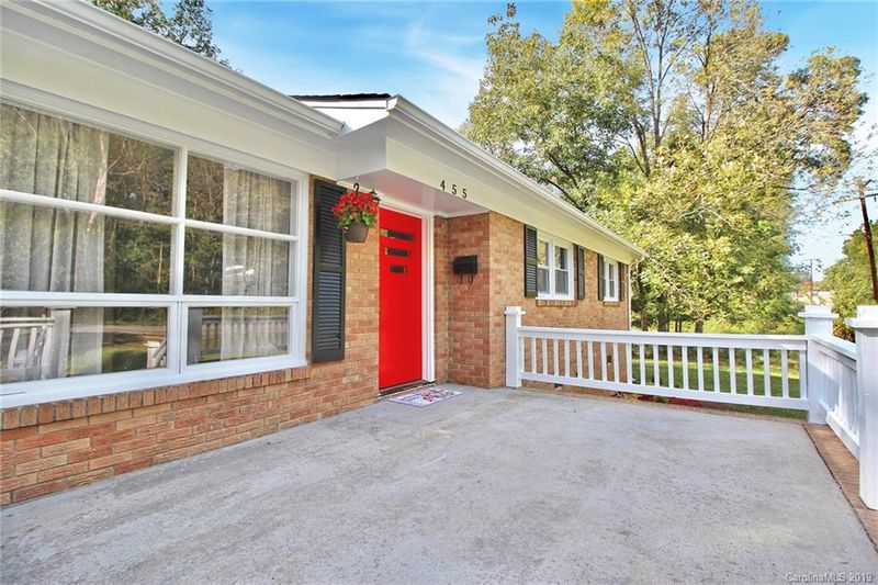 455 Clinton Ave, Lancaster, SC 29720