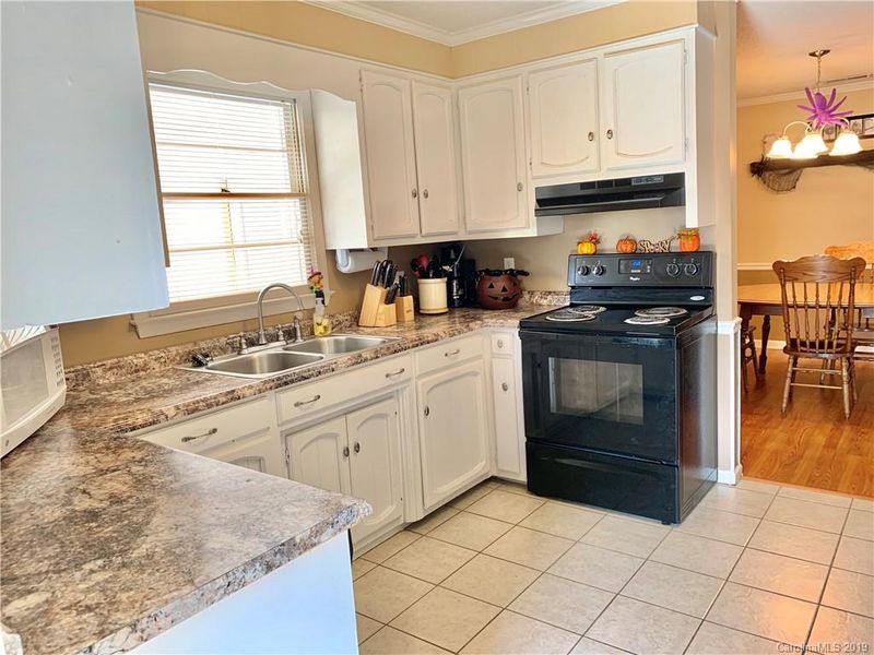 511 Fran Ave, Lincolnton, NC 28092