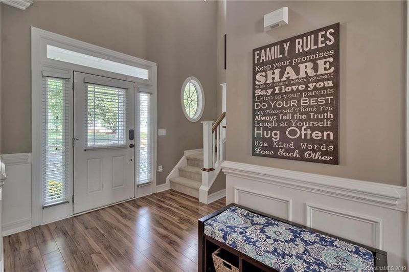 9407 Glenecho Dr, Cornelius, NC 28031