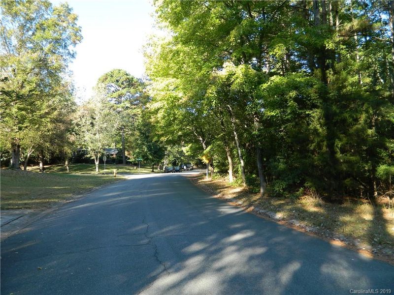 13713 Lake Bluff Dr, Matthews, NC 28105