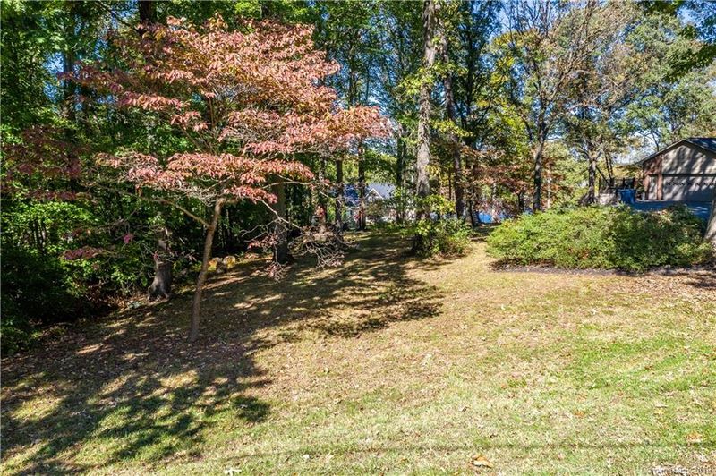 7921 Barkley Rd, Sherrills Ford, NC 28673