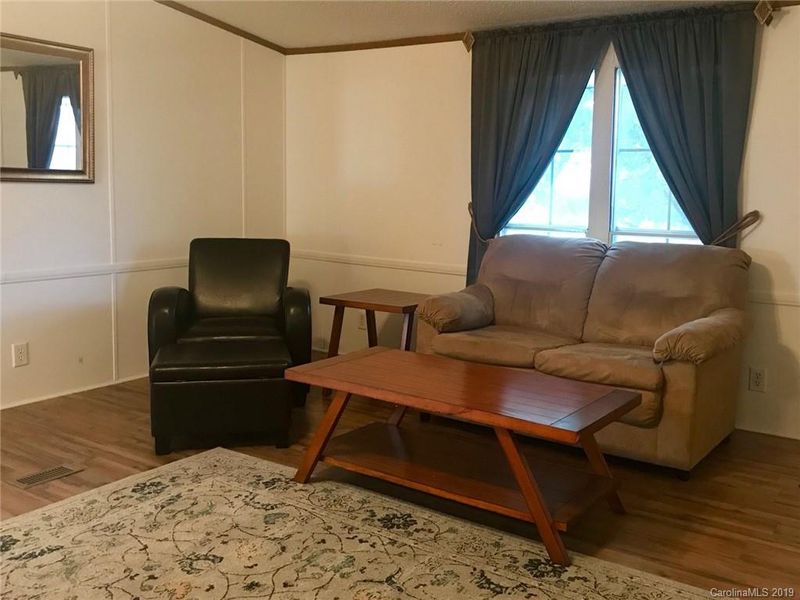 138 Stagecrest Dr, Harmony, NC 28634