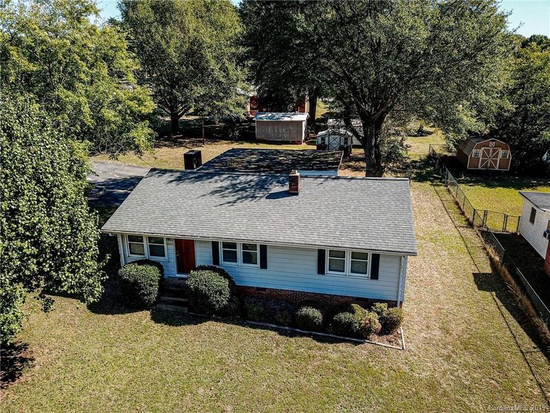 2037 Frye Ave, Newton, NC 28658
